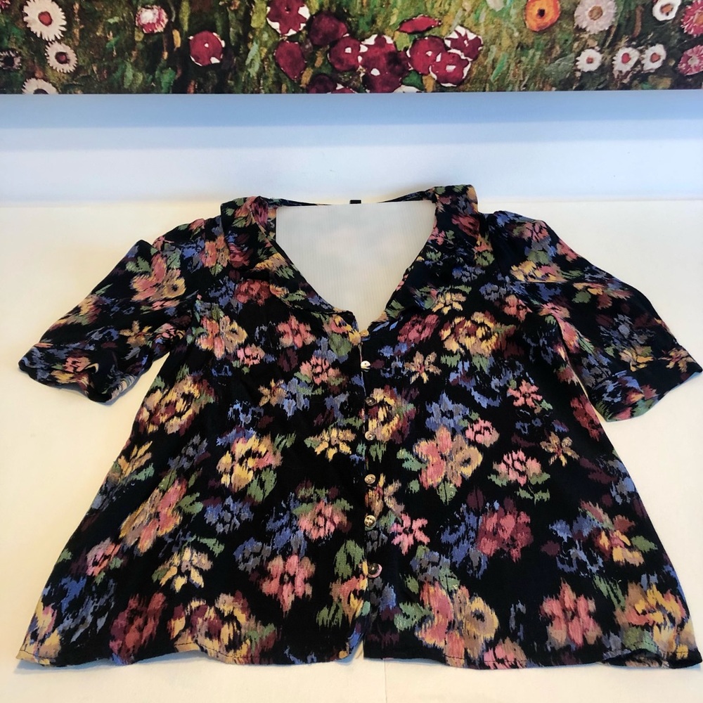 Pretty printed blouse. - Picture 2 of 5